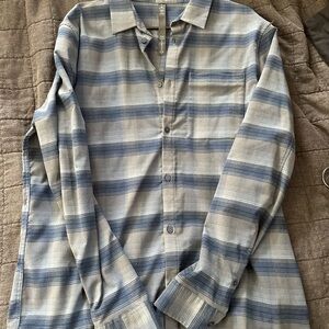 Lululemon men’s Blue Striped Shirt